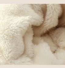 Charger l'image dans la galerie, Chapeau-écharpe et d'hiver doublé pour femmes Intégré