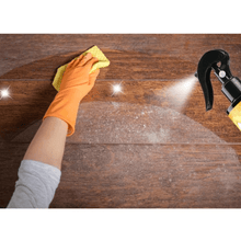Charger l'image dans la galerie, Pulvérisation naturelle a la cire d'abeille pour les meubles.
